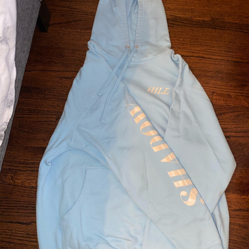 Shadow Hill Pullover